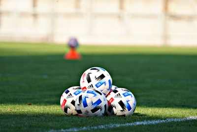 نادي ستيلينبوش ضد الزمالكعلى قناة أيّة؟